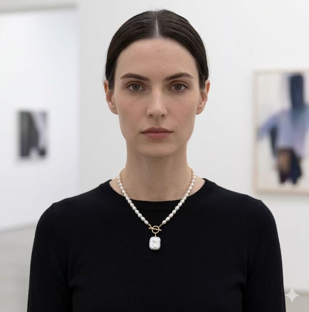 Natural Baroque Pearl Necklace – Elegant Freshwater Pearl Pendant