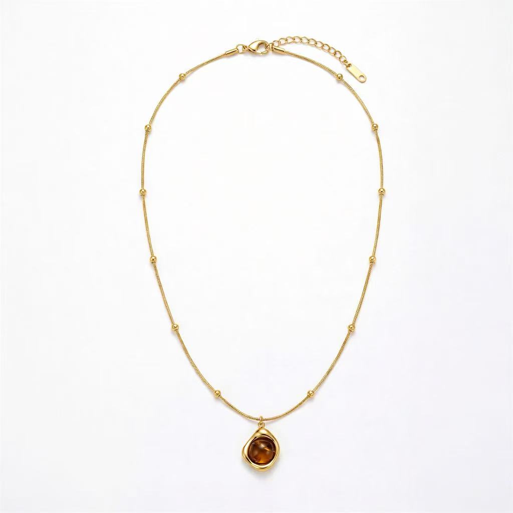 Vintage Tiger Eye Inspired Pendant Necklace – Minimal Gold Chain