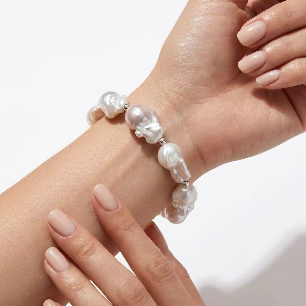 Oversized Baroque Pearl Bracelet – Natural 22–24mm Statement Piece