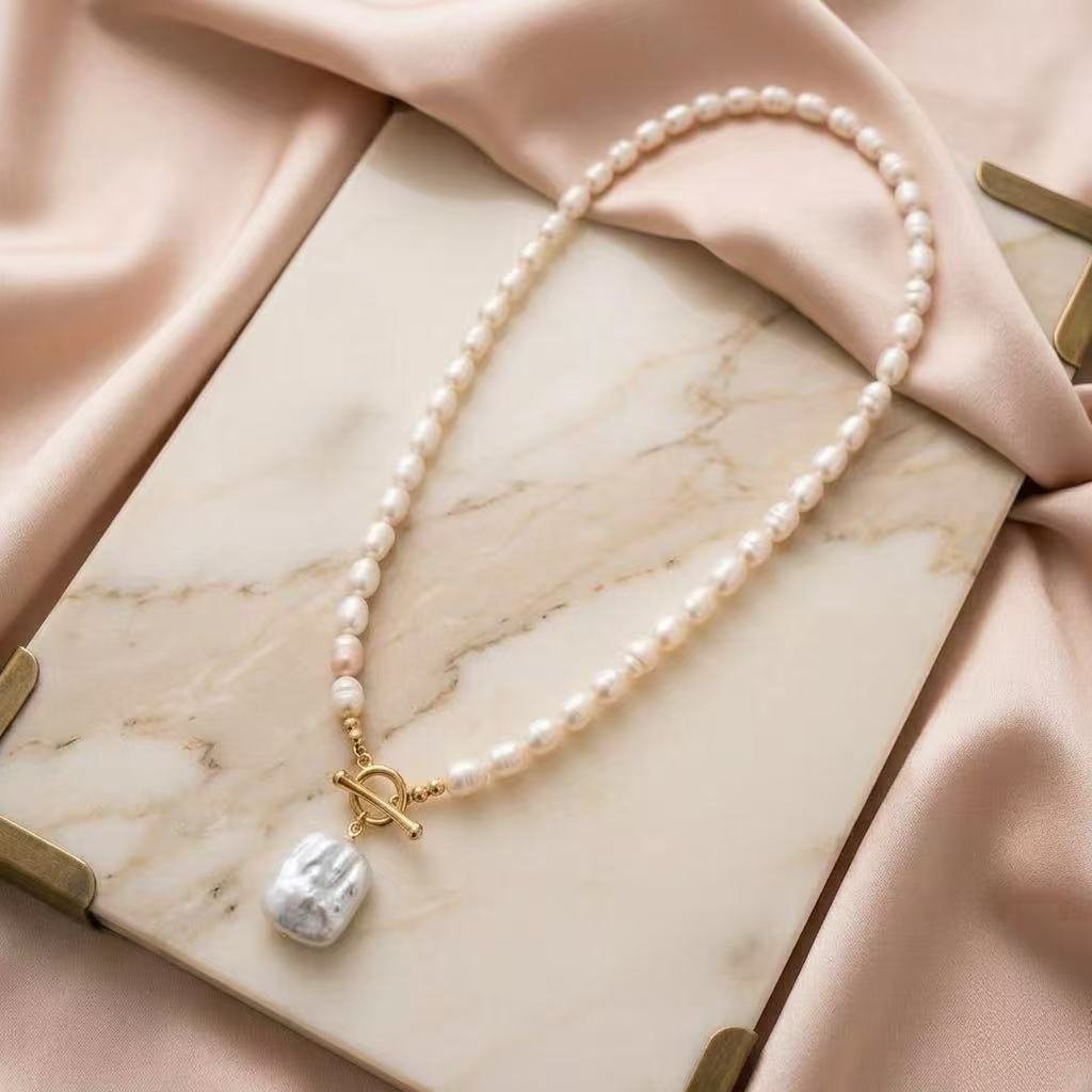 Baroque Pearl Pendant Necklace – Square Freshwater Pearl, Gold-Plated