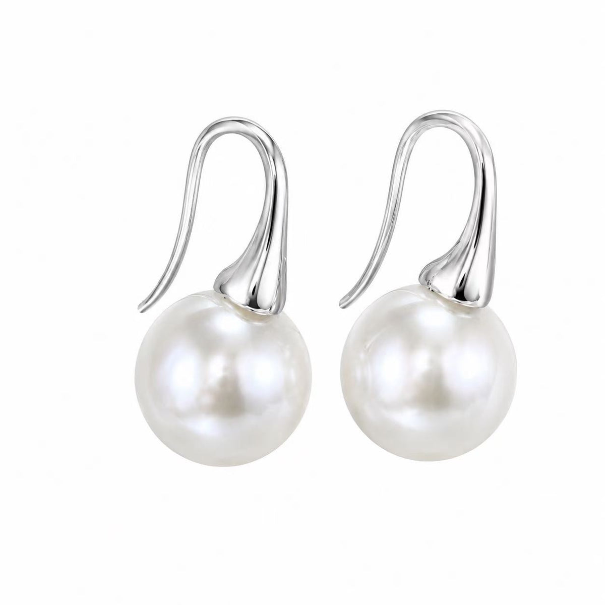 Solid 18K Gold Freshwater Pearl Drop Earrings | 10–11mm High-Lustre High-Heel Design