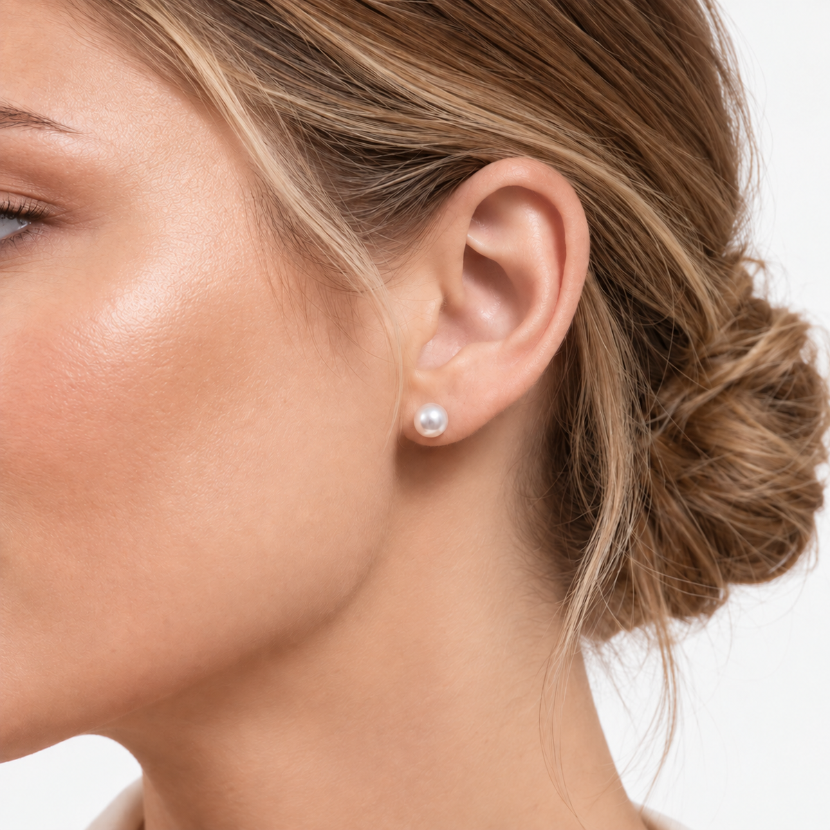 Freshwater Pearl Stud Earrings | Round High-Lustre Pearls  |6-6.5mm